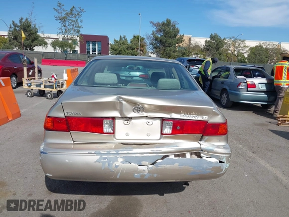 2000 Toyota Camry LE z VIN JT2BF22K5Y0258522, wystawiony jako IAAI lot #41998874 z przebiegiem 300 186 mil mil oraz . Historia ofert i sprzedaży dostępna na DreamBid. Obrazek 16.