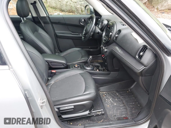 2020 MINI Countryman Cooper with VIN WMZYW5C06L3L13681, listed as a IAAI auction lot 42484453 with 87,221 mi miles and . Bid and sale history available at DreamBid. Image 5.