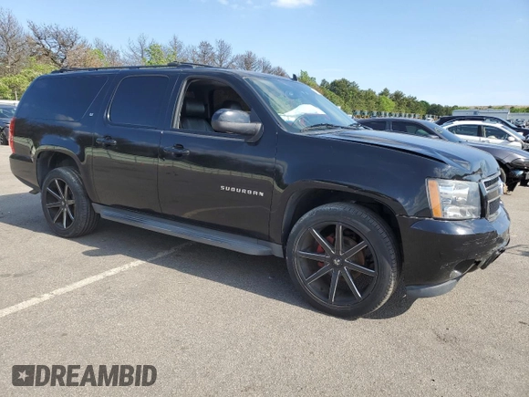 2013 Chevrolet Suburban LT with VIN 1GNSKJE76DR102183, listed as a Copart auction lot 56272494 with 122,679 mi miles and Non Repairable. Bid and sale history available at carsss.com. Image 4.