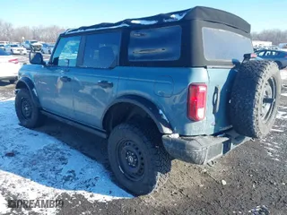 2021 Ford Bronco with VIN 1FMEE5BH2MLB08238, listed as a IAAI auction lot 41355446 with 44,441 mi miles. Bid and sale history available at carsss.com. Image 3.