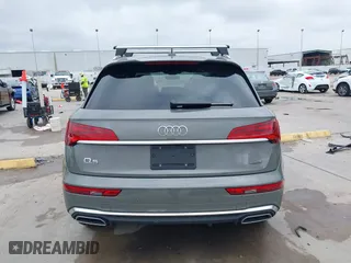2024 Audi Q5 S line Premium Plus with VIN WA1EAAFY3R2043314, listed as a IAAI auction lot 40712504 with 5,170 mi miles. Bid and sale history available at carsss.com. Image 17.