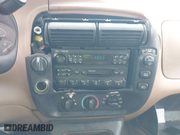 1996 Ford Explorer XL with VIN 1FMDU34X6TUC31976, listed as a IAAI auction lot 42272349 with 204,778 mi miles and . Bid and sale history available at DreamBid. Image 13.
