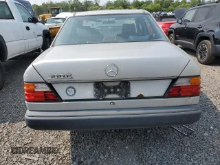 1989 Mercedes-Benz 300 E с VIN WDBEA30DXKA877386, выставлен на аукционе Copart как лот 59333665 с пробегом 205 173 миль миль и Чистый • Clean title. История ставок и продаж доступна на DreamBid. Изображение 6.