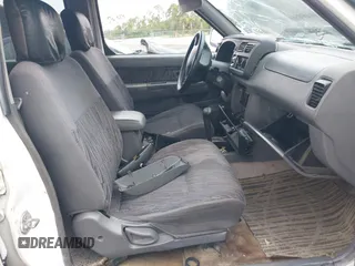 2000 Nissan Frontier XE z VIN 1N6ED27TXYC367744, wystawiony jako IAAI lot #42368078 z przebiegiem Nie podano mil oraz . Historia ofert i sprzedaży dostępna na DreamBid. Obrazek 5.