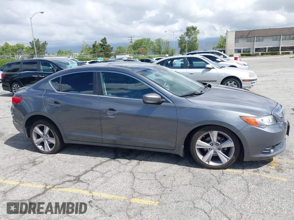 2013 Acura ILX Premium z VIN 19VDE1F57DE013667, wystawiony jako IAAI lot #42246256 z przebiegiem 174 167 mil mil oraz . Historia ofert i sprzedaży dostępna na DreamBid. Obrazek 13.