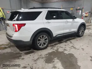 2020 Ford Explorer XLT with VIN 1FMSK8DH0LGC72332, listed as a IAAI auction lot 41298896 with 49,361 mi miles. Bid and sale history available at carsss.com. Image 4.