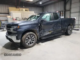 2021 Chevrolet Silverado 1500 LT with VIN 1GCRYDED6MZ104674, listed as a Copart auction lot 44034255 with 70,420 mi miles and Salvage Title. Bid and sale history available at DreamBid. Image 1.