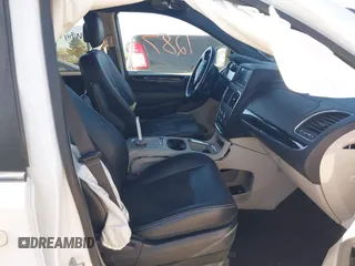 2019 Dodge Grand Caravan SXT with VIN 2C4RDGCG1KR545775, listed as a IAAI auction lot 42061287 with 131,603 mi miles and . Bid and sale history available at DreamBid. Image 5.