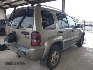 2006 Jeep Liberty Limited с VIN 1J4GL58576W113642, выставлен на аукционе IAAI как лот 42290963 с пробегом 273 565 миль миль и . История ставок и продаж доступна на DreamBid. Изображение 4.