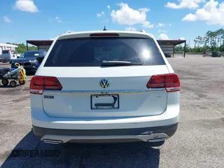 2018 Volkswagen Atlas S with VIN 1V2AP2CA4JC543978, listed as a IAAI auction lot 42567307 with 75,570 mi miles and . Bid and sale history available at DreamBid. Image 16.