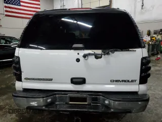 2001 Chevrolet Suburban LS with VIN 1GNFK16T71J274858, listed as a Copart auction lot 41432605 with 215,844 mi miles and Salvage Title. Bid and sale history available at carsss.com. Image 6.