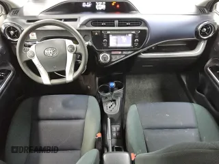 2016 Toyota Prius One z VIN JTDKDTB31G1121940, wystawiony jako Copart lot #52518575 z przebiegiem 75 287 mil mil oraz Czysty tytuł • Clean title. Historia ofert i sprzedaży dostępna na DreamBid. Obrazek 8.
