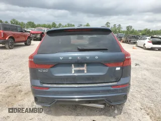 2023 Volvo XC60 Plus Dark Theme z VIN YV4H60DLXP1338593, wystawiony jako Copart lot #54832565 z przebiegiem 17 406 mil mil oraz Nie do naprawy • Non repairable. Historia ofert i sprzedaży dostępna na DreamBid. Obrazek 6.