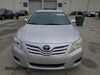 2010 Toyota Camry z VIN 4T1BF3EK2AU103008, wystawiony jako Copart lot #85611864 z przebiegiem 97 116 mil mil oraz Szkoda całkowita • Salvage title. Historia ofert i sprzedaży dostępna na DreamBid. Obrazek 5.