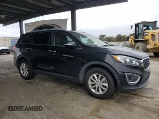 2017 Kia Sorento LX with VIN 5XYPG4A51HG286510, listed as a Copart auction lot 62597595 with 136,630 mi miles and Clean title. Bid and sale history available at DreamBid. Image 4.