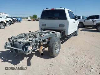 2022 Ford F-250 XL with VIN 1FT7X2B69NED41978, listed as a IAAI auction lot 41949031 with 103,640 mi miles and . Bid and sale history available at DreamBid. Image 4.