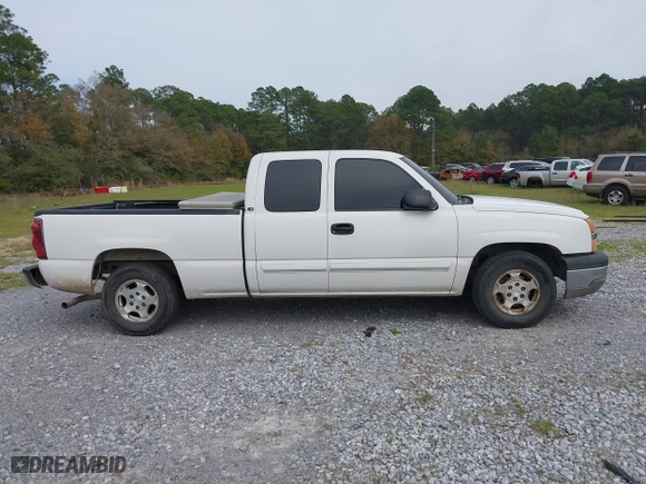 2003 Chevrolet Silverado 1500 LS with VIN 2GCEC19T031269320, listed as a IAAI auction lot 41900631 with 131,547 mi miles. Bid and sale history available at carsss.com. Image 13.