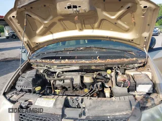 2001 Dodge Caravan Sport with VIN 2B8GP44381R223296, listed as a IAAI auction lot 42139126 with 129,260 mi miles and . Bid and sale history available at carsss.com. Image 10.