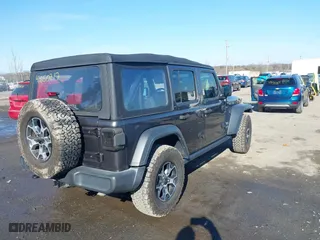 2018 Jeep Wrangler Unlimited Sport S with VIN 1C4HJXDG0JW166601, listed as a IAAI auction lot 41650217 with 30,319 mi miles. Bid and sale history available at carsss.com. Image 4.