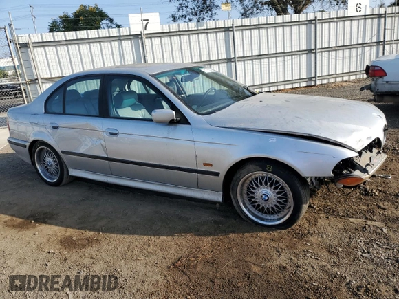 2000 BMW 5 Series 528iA with VIN WBADM6345YGU29738, listed as a Copart auction lot 75176334 with 160,821 mi miles and Salvage Title. Bid and sale history available at carsss.com. Image 4.