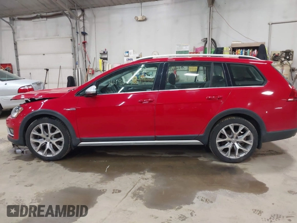 2017 Volkswagen Golf S с VIN 3VWH17AUXHM523722, выставлен на аукционе IAAI как лот 41890725 с пробегом 115 308 миль миль и . История ставок и продаж доступна на DreamBid. Изображение 14.