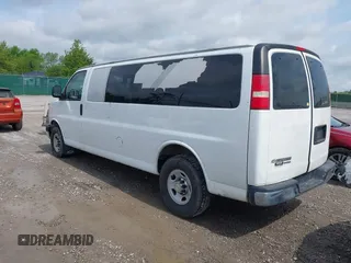 2015 Chevrolet Express Passenger LT с VIN 1GAZG1FG8F1119472, выставлен на аукционе IAAI как лот 42115275 с пробегом 248 382 миль миль и . История ставок и продаж доступна на DreamBid. Изображение 3.