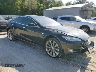 2015 Tesla Model S 85D with VIN 5YJSA1E48FF118749, listed as a Copart auction lot 54516035 with 115,380 mi miles and Salvage Title. Bid and sale history available at carsss.com. Image 4.
