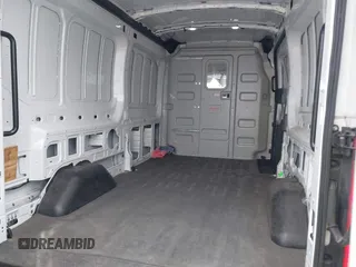 2022 Ford Transit z VIN 1FTYE1C84NKA19903, wystawiony jako IAAI lot #41757403 z przebiegiem 132 991 mil mil oraz . Historia ofert i sprzedaży dostępna na DreamBid. Obrazek 8.
