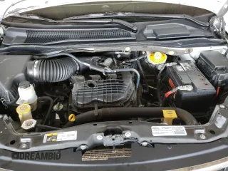2015 Chrysler Town & Country Limited Platinum with VIN 2C4RC1GG7FR743471, listed as a Copart auction lot 52325745 with 142,607 mi miles and Clean Title. Bid and sale history available at carsss.com. Image 12.