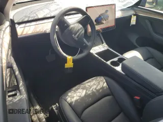 2024 Tesla Model Y Long Range with VIN 7SAYGDEE4RF032154, listed as a Copart auction lot 61973635 with 10,022 mi miles and Salvage title. Bid and sale history available at DreamBid. Image 8.