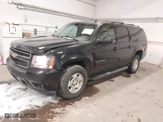2013 Chevrolet Suburban LT with VIN 1GNSKJE75DR167705, listed as a IAAI auction lot 41521409 with 228,411 mi miles. Bid and sale history available at carsss.com. Image 17.