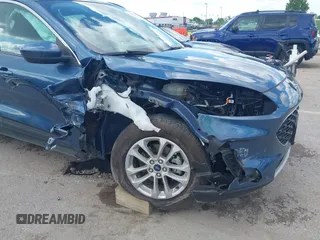 2020 Ford Escape SE z VIN 1FMCU0G64LUC77514, wystawiony jako IAAI lot #42198831 z przebiegiem 39 250 mil mil oraz . Historia ofert i sprzedaży dostępna na DreamBid. Obrazek 6.