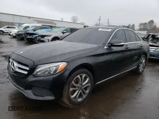 2015 Mercedes-Benz C-Class C 300 Luxury with VIN 55SWF4KB7FU025081, listed as a Copart auction lot 46940995 with 136,291 mi miles and Non Repairable. Bid and sale history available at carsss.com. Image 1.