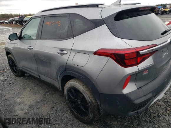 2021 Kia Seltos LX z VIN KNDEPCAA8M7116473, wystawiony jako Copart lot #49865145 z przebiegiem 20 122 mil mil oraz Szkoda całkowita • Salvage title. Historia ofert i sprzedaży dostępna na DreamBid. Obrazek 2.