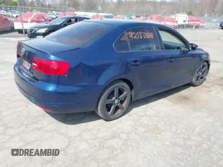 2012 Volkswagen Jetta SE with VIN 3VWBP7AJ2CM040972, listed as a IAAI auction lot 42083328 with 169,239 mi miles and . Bid and sale history available at DreamBid. Image 4.