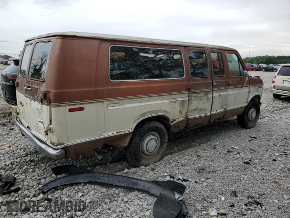 1990 Ford Econoline Wagon XL z VIN 1FBJS31H0LHB33372, wystawiony jako Copart lot #82614224 z przebiegiem Nie podano mil oraz Nie do naprawy • Non repairable. Historia ofert i sprzedaży dostępna na DreamBid. Obrazek 3.
