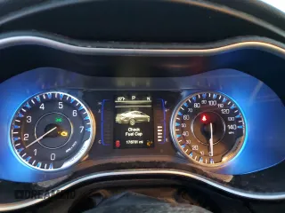2015 Chrysler 200 Limited with VIN 1C3CCCAB3FN699050, listed as a Copart auction lot 49129525 with 176,701 mi miles and Salvage Title. Bid and sale history available at DreamBid. Image 9.