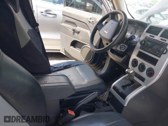 2008 Jeep Patriot Sport z VIN 1J8FT280X8D562129, wystawiony jako IAAI lot #42071896 z przebiegiem 203 212 mil mil oraz . Historia ofert i sprzedaży dostępna na DreamBid. Obrazek 5.