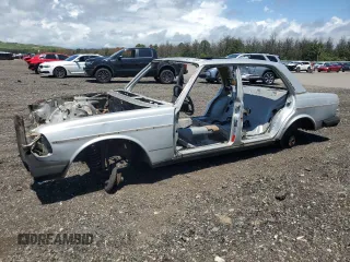 1983 Mercedes-Benz 300 D с VIN WDBAB33A2DB032882, выставлен на аукционе Copart как лот 64511405 с пробегом Не указан миль и Чистый • Clean title. История ставок и продаж доступна на DreamBid. Изображение 1.