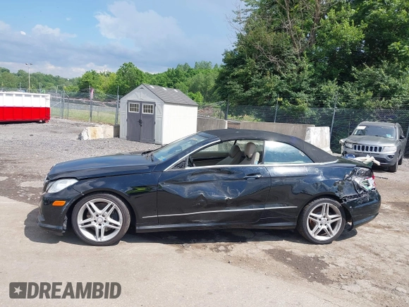 2011 Mercedes-Benz E 550 with VIN WDDKK7CF2BF065434, listed as a IAAI auction lot 42560763 with 85,579 mi miles and . Bid and sale history available at DreamBid. Image 14.