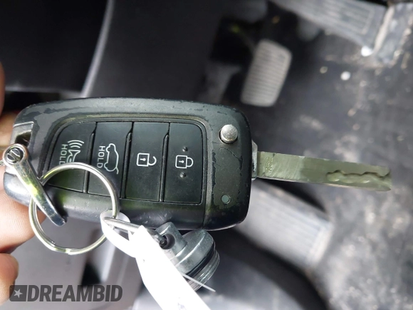 2019 Hyundai Santa Fe SE z VIN 5NMS23AD2KH014037, wystawiony jako IAAI lot #42110778 z przebiegiem 48 975 mil mil oraz . Historia ofert i sprzedaży dostępna na DreamBid. Obrazek 11.
