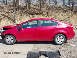 2016 Kia Forte LX z VIN KNAFK4A65G5470047, wystawiony jako IAAI lot #42108081 z przebiegiem 54 870 mil mil oraz . Historia ofert i sprzedaży dostępna na DreamBid. Obrazek 14.
