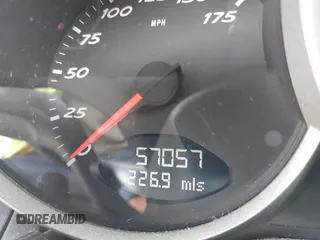 2006 Porsche Boxster с VIN WP0CA29866U712142, выставлен на аукционе IAAI как лот 42423093 с пробегом 57 057 миль миль и . История ставок и продаж доступна на DreamBid. Изображение 15.