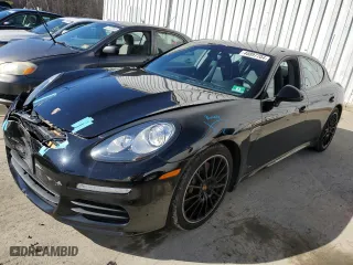 2015 Porsche Panamera 4 with VIN WP0AA2A70FL004548, listed as a Copart auction lot 40897704 with 69,852 mi miles. Bid and sale history available at carsss.com. Image 1.