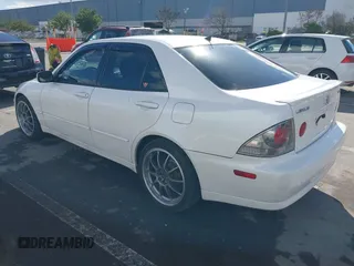 2004 Lexus IS 300/350 with VIN JTHBD192640086023, listed as a IAAI auction lot 41546062 with 254,230 mi miles and . Bid and sale history available at carsss.com. Image 3.