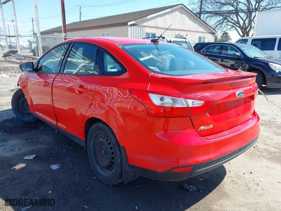 2012 Ford Focus SE with VIN 1FAHP3F26CL271890, listed as a IAAI auction lot 41843382 with 1 mi miles. Bid and sale history available at carsss.com. Image 3.
