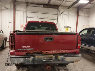 2006 Chevrolet Silverado 1500 LT1 with VIN 2GCEK13T861135557, listed as a IAAI auction lot 42057498 with 174,440 mi miles and . Bid and sale history available at DreamBid. Image 19.