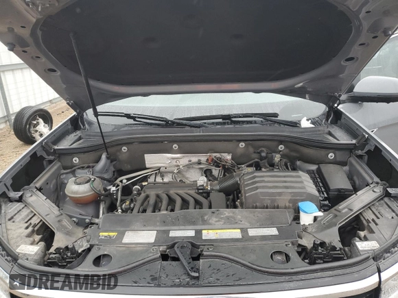 2021 Volkswagen Atlas SEL Premium R-Line with VIN 1V2FE2CA8MC221196, listed as a Copart auction lot 41882335 with 62,418 mi miles and Clean title. Bid and sale history available at DreamBid. Image 14.
