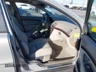 2003 Volvo S80 with VIN YV1TS91Z931311900, listed as a IAAI auction lot 41312816 with 98,650 mi miles. Bid and sale history available at carsss.com. Image 5.