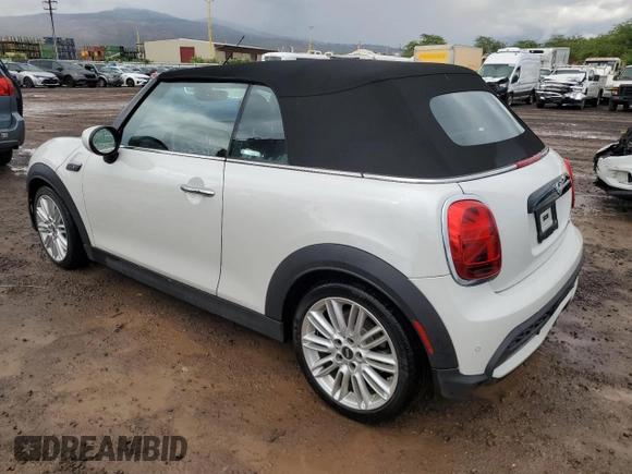 2024 MINI Convertible Cooper S z VIN WMW43DL02R3S01743, wystawiony jako Copart lot #70023744 z przebiegiem 6 847 mil mil oraz Szkoda całkowita • Salvage title. Historia ofert i sprzedaży dostępna na DreamBid. Obrazek 2.